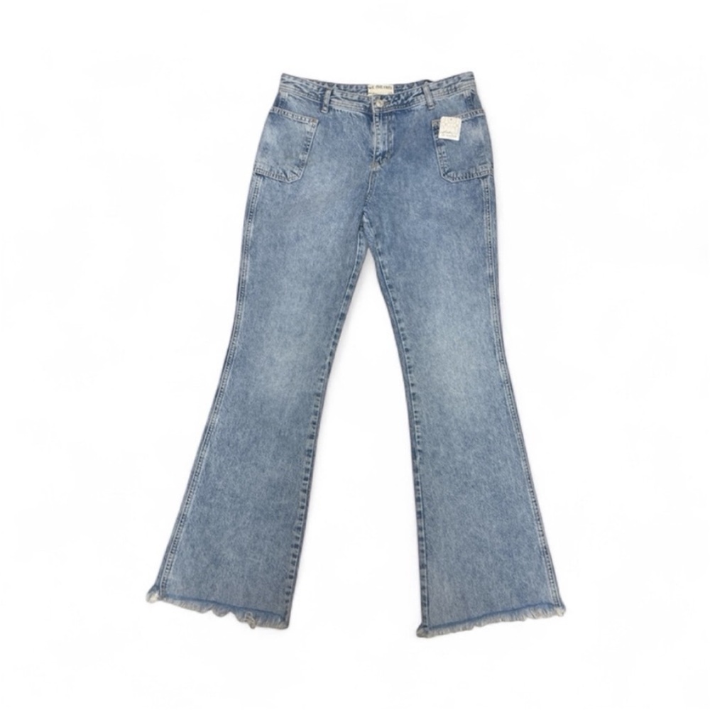 We The Free Jeans Womens 29 Blue Medium Wash Mid Rise Wide Leg Flare Frayed